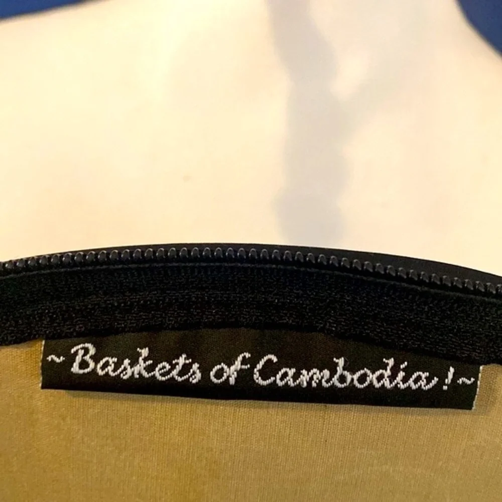 NWOT Women’s Saraye Tatami Baskets of Cambodia Woven Grass Purse